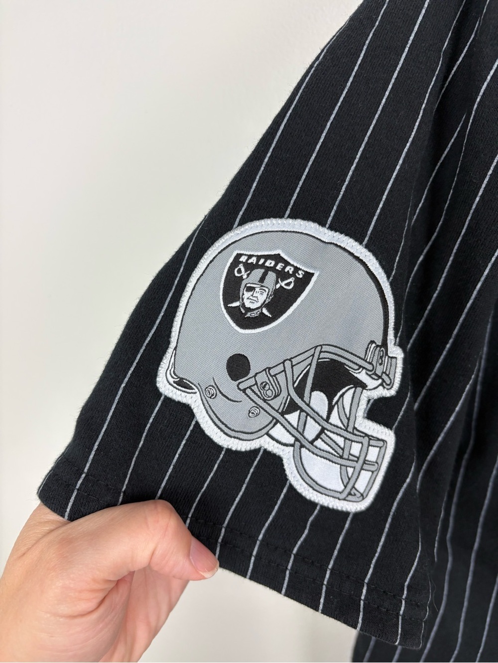 NFL Black Pinstripe Oakland Raiders Hooded Button-Up Jersey XS Good Condition - Picture 3 of 13
